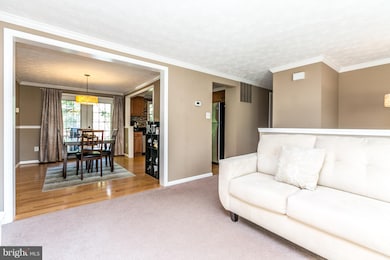 222 Compass Rd, Essex, MD 21221 - photo 5