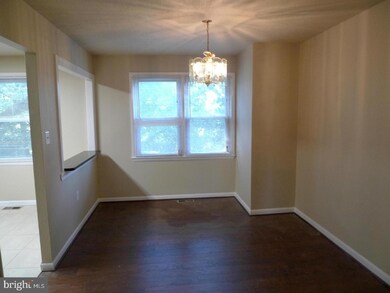 8270 Imperial Dr, Laurel, MD 20708 - photo 6