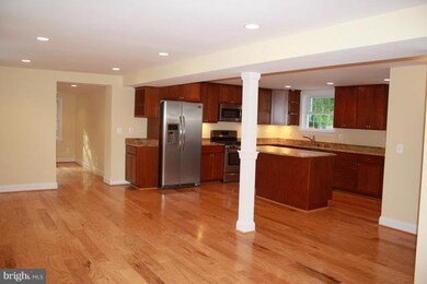 921 Croton Dr, Alexandria, VA 22308 - photo 4