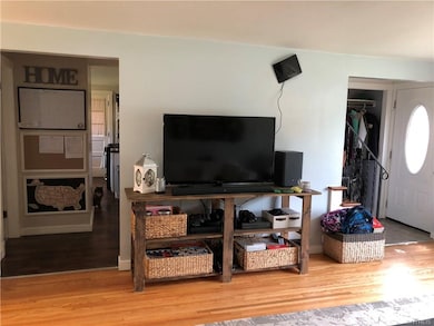 Plenty of room for an entertainment center in livi