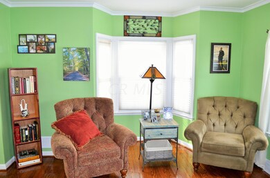 Living Room 1/3