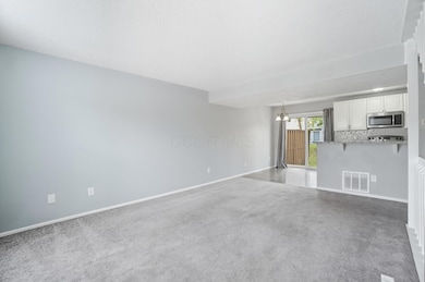 5041 Stoneybrook Blvd unit 9E, Hilliard, OH 43026 - photo 5