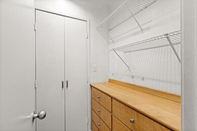 27 Bowdoin St unit 1D, Boston, MA 02114 - photo 6