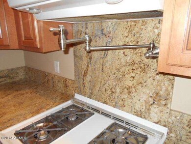 Gas range & pot filler
