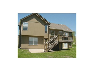 429 Pinnacle Dr, Raymore, MO 64083 - photo 2