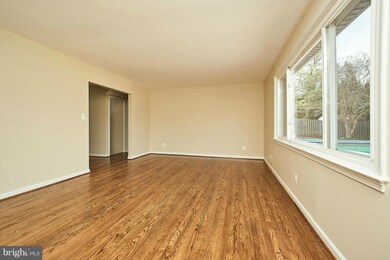 10700 Marlborough Rd, Fairfax, VA 22032 - photo 6