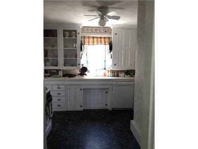 18 Rushton Dr, Cranston, RI 02905 - photo 2