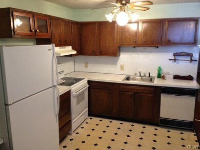 271 E Mosser St, Allentown, PA 18109 - photo 6