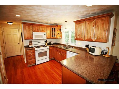 83 Scituate Farms Dr, Cranston, RI 02921 - photo 7
