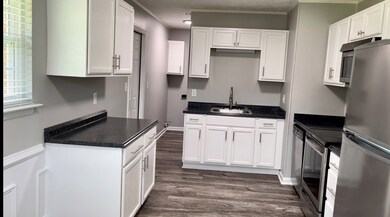 1209 Stephen Ln, Albany, GA 31705 - photo 4