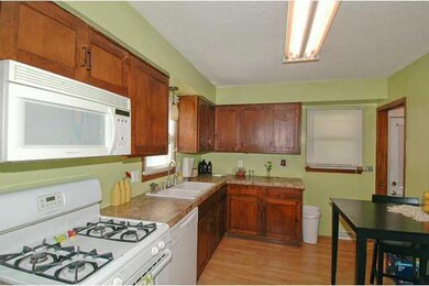 710 Winegardner Rd, Des Moines, IA 50317 - photo 2