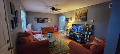 Plenty of natural light through large front window