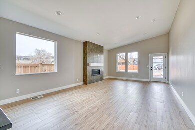 830 NW 18th Ct, Redmond, OR 97756 - photo 5