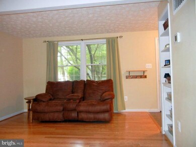 11526 Ivy Bush Ct, Reston, VA 20191 - photo 7