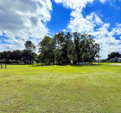 1026 Longhorn Trail, Angleton, TX 77515 - photo 4