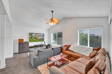 2747 Pinewood Ct, Davie, FL 33328 - photo 7