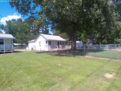 Street main house