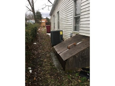 110 E Pine St, Johnson City, TN 37601 - photo 3