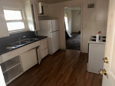 2663 W Court St, Flint, MI 48503 - photo 3