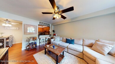 22 Croft Ct, Staten Island, NY 10306 - photo 5
