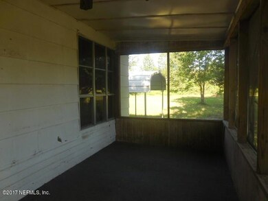 Screen porch