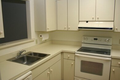 610 N Harbour Oaks Dr unit 610, St. Simons Island, GA 31522 - photo 2