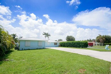 6607 Eastview Dr, Lake Worth, FL 33462 - photo 5