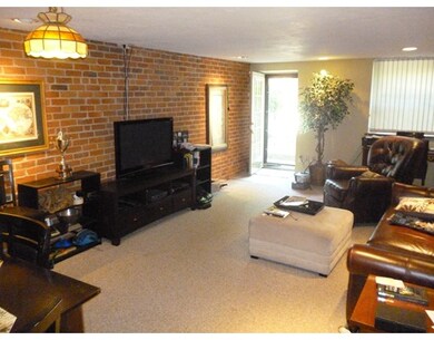 325 Plantation St unit L4, Worcester, MA 01604 - photo 4