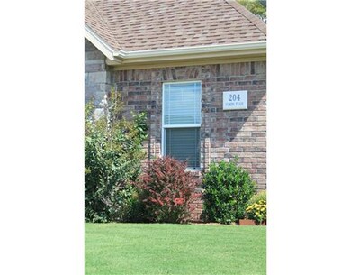 204 NW Yukon Trail St, Bentonville, AR 72712 - photo 2