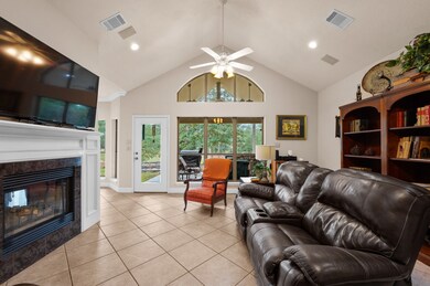 416 Broadmoor Dr, Brookeland, TX 75931 - photo 4