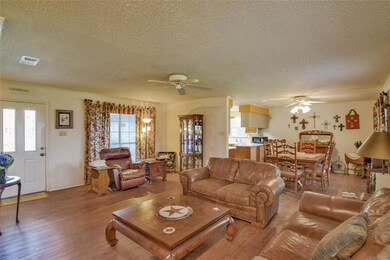 4511 Cimmaron Trail, Granbury, TX 76049 - photo 6