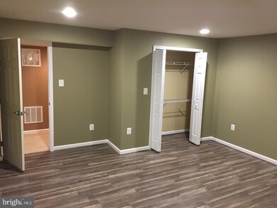 42234 Oasis Ct unit BASEMENT, Chantilly, VA 20152 - photo 3