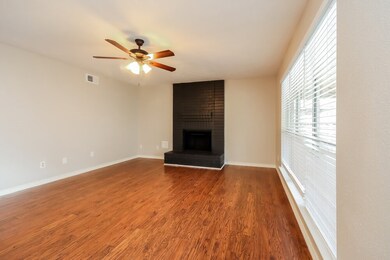 1710 Valero St, Friendswood, TX 77546 - photo 4