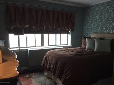 Chestnut Hill at Essex Park unit 3B, Staten Island, NY 10314 - photo 4