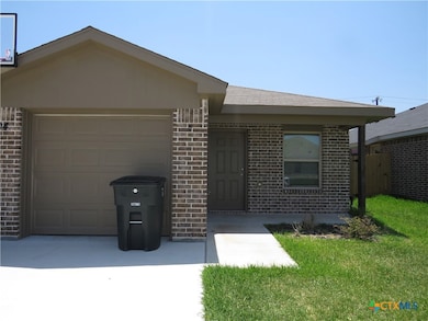 1004 Barbara Jordan St unit B, Killeen, TX 76543 - photo 2