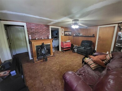 514 E 11th St, Bonham, TX 75418 - photo 3