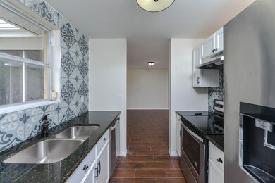 6-9292_Northcliffe_Blvd_94