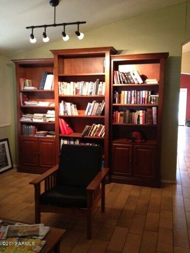Barnes Living room (2)