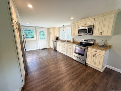 66 Nehantic Dr, Niantic, CT 06357 - photo 5