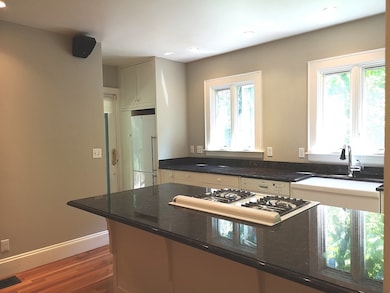 643 Green St, Cambridge, MA 02139 - photo 7