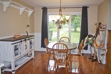 DiningRoom1