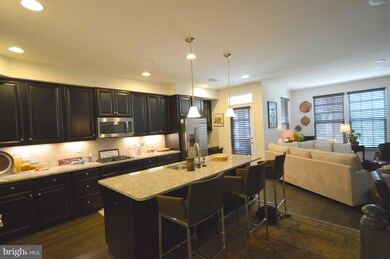 8017 Greenbelt Station Pkwy unit 305B, Greenbelt, MD 20770 - photo 6