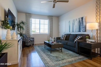 677 E Commonwealth Place unit 3, Chandler, AZ 85225 - photo 2