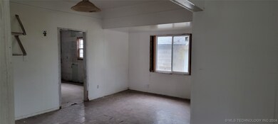 509 E Cherry St, Cushing, OK 74023 - photo 7