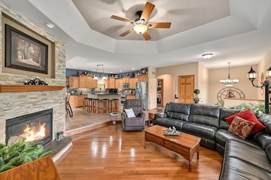 W209N11352 Reger Ct, Germantown, WI 53022 - photo 7