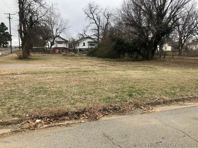 304 W Adams Ave, McAlester, OK 74501 - photo 4