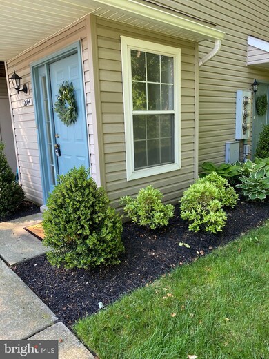 2004 Tanglewood Ct unit 2004, Sewell, NJ 08080 - photo 2