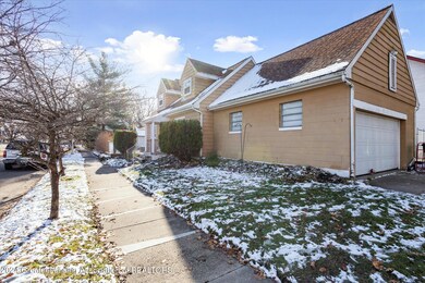 04-1400-Pico-Ave-Lansing-MI-48910-Window