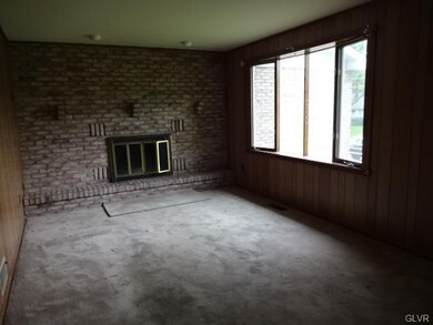 171 Blenheim Dr, Easton, PA 18045 - photo 3