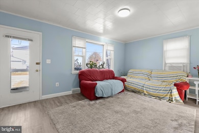 2813 Oak Grove Ave, Halethorpe, MD 21227 - photo 2